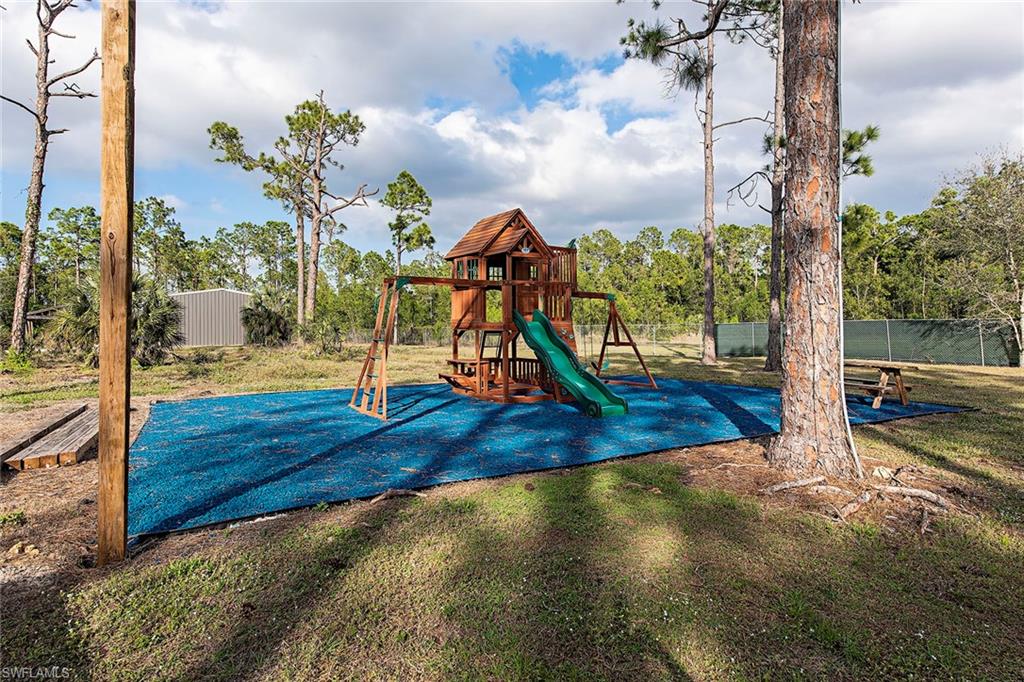 GOLDEN GATE ESTATES - Residential