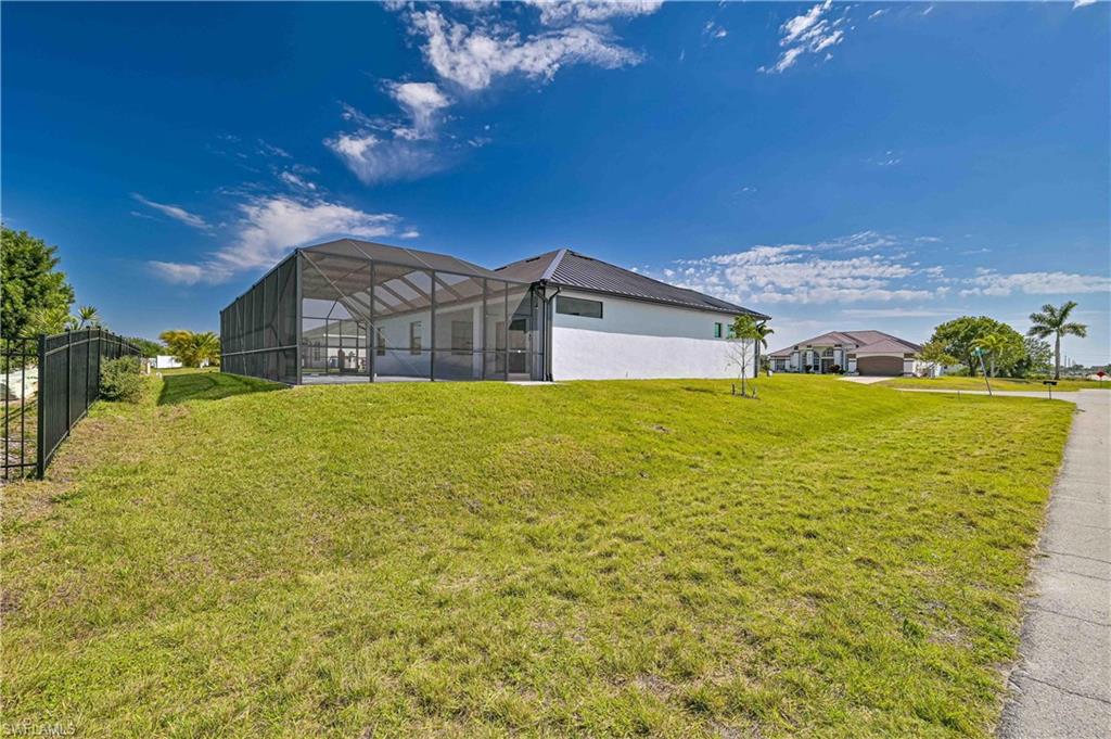 CAPE CORAL - Residential