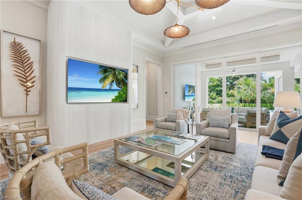 PARK SHORE - Residential