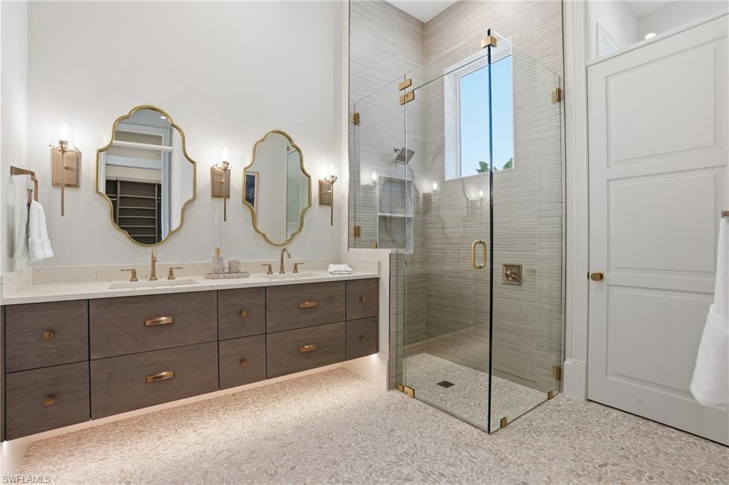 PARK SHORE - Residential