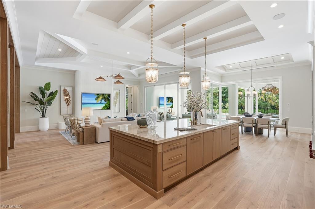 PARK SHORE - Residential