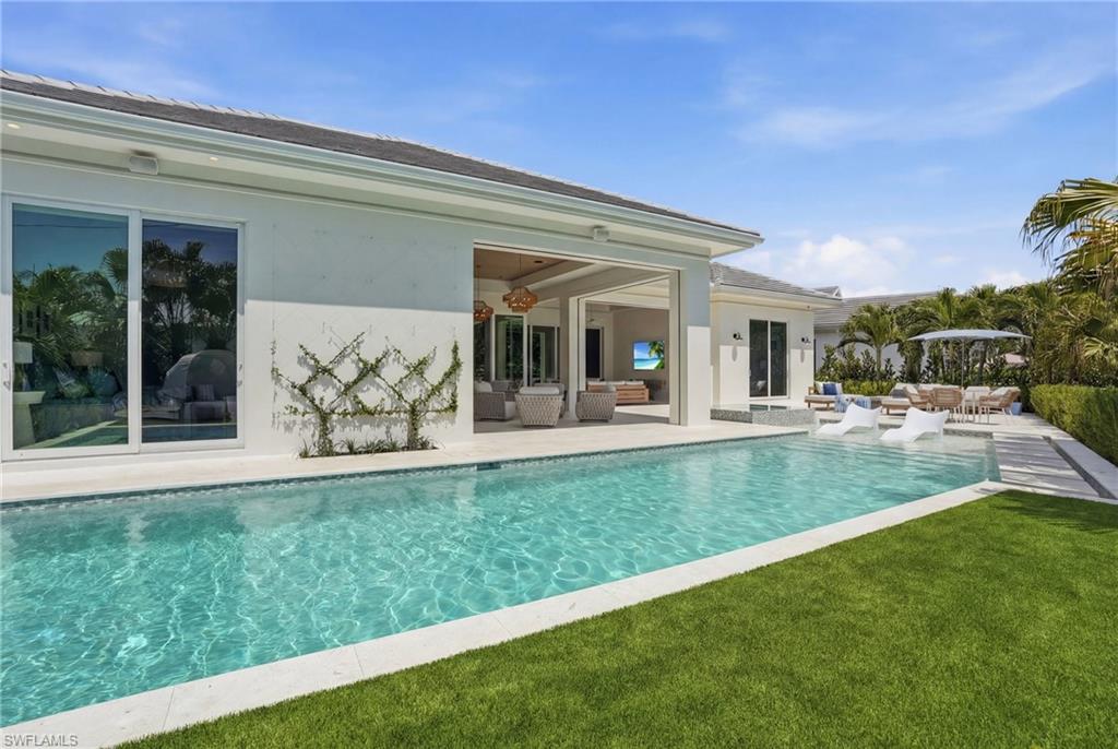 PARK SHORE - Residential