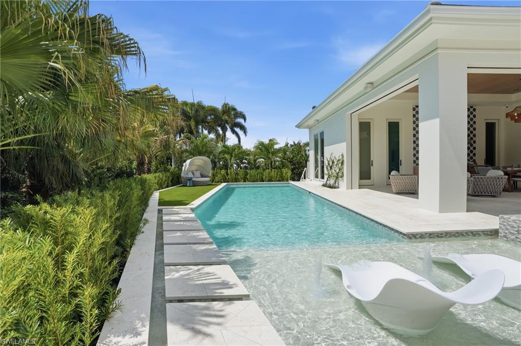 PARK SHORE - Residential