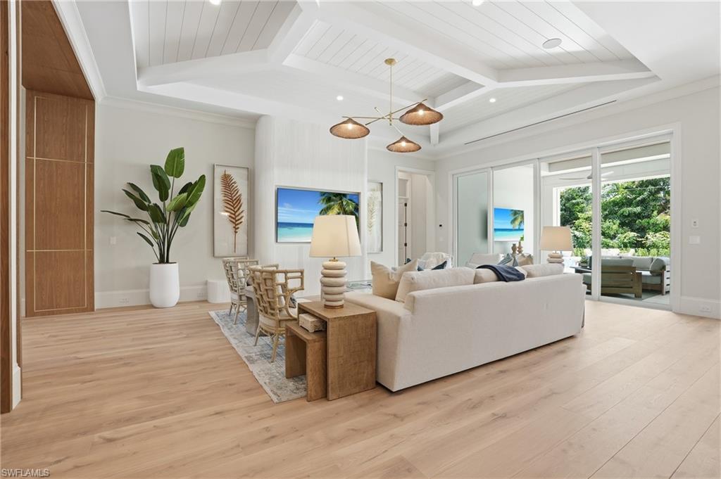 PARK SHORE - Residential