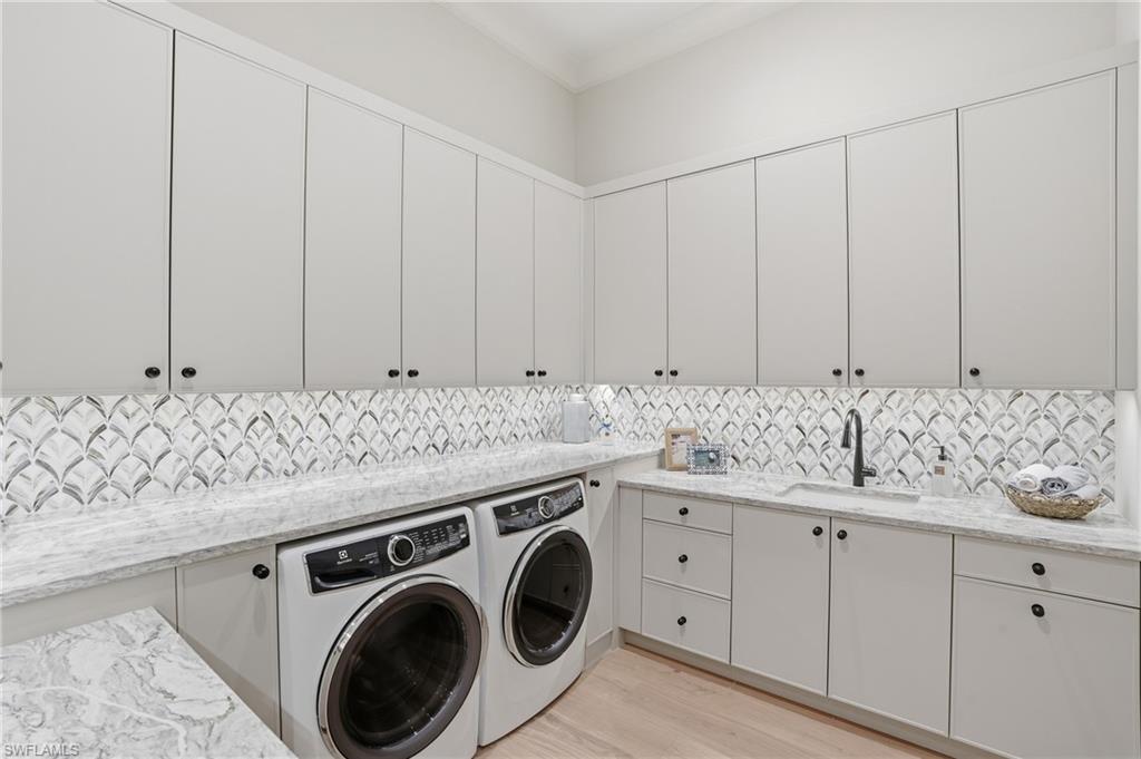 PARK SHORE - Residential