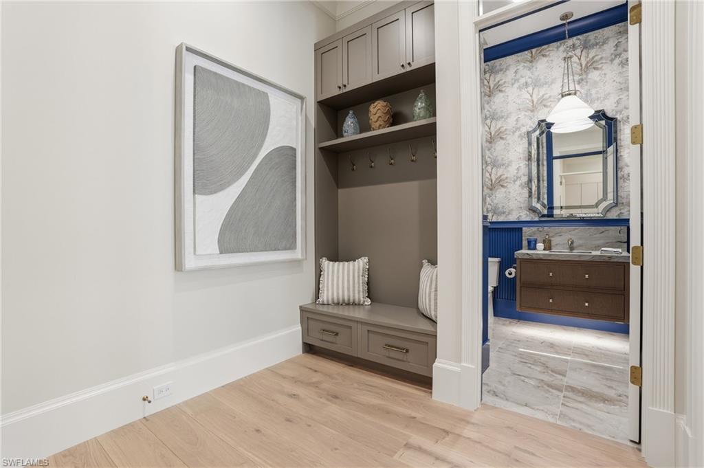 PARK SHORE - Residential