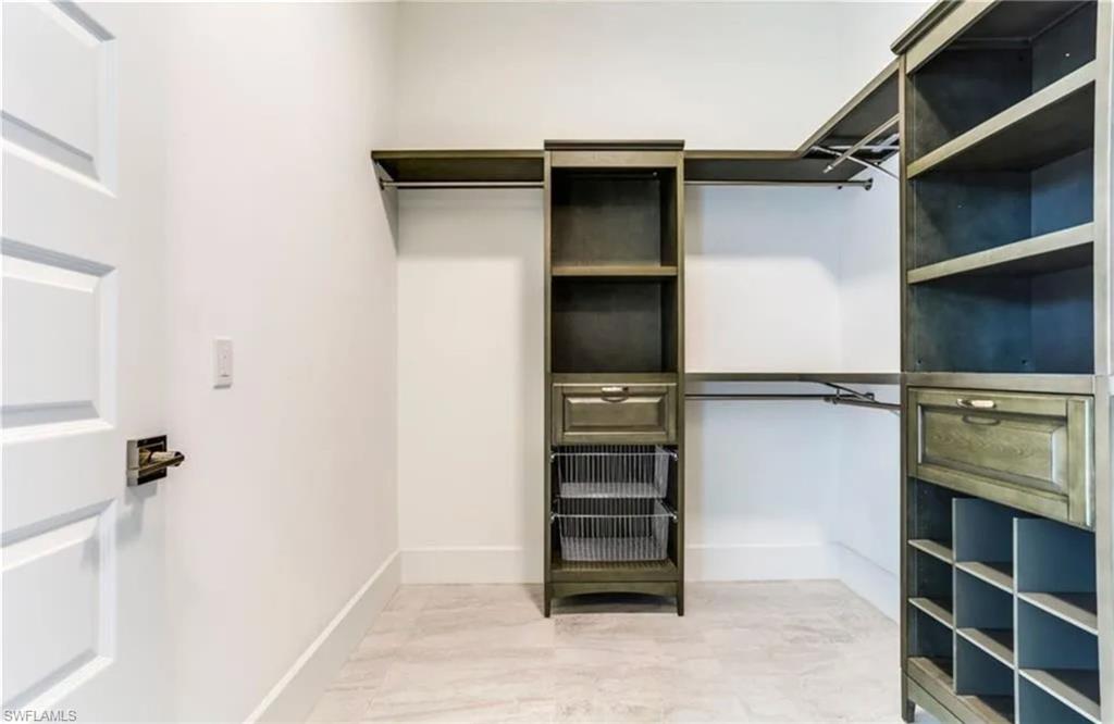 SUNSET HOMES - Residential