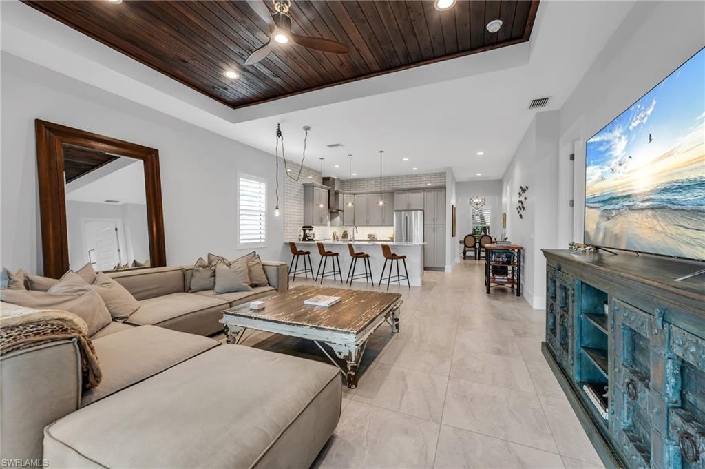 SUNSET HOMES - Residential