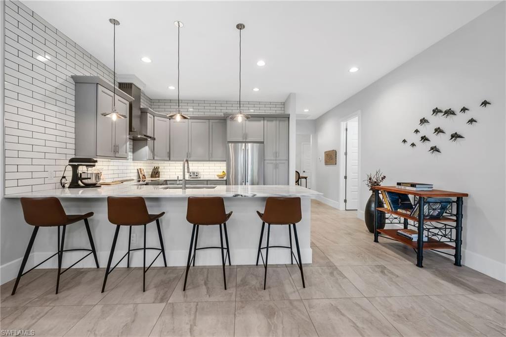 SUNSET HOMES - Residential