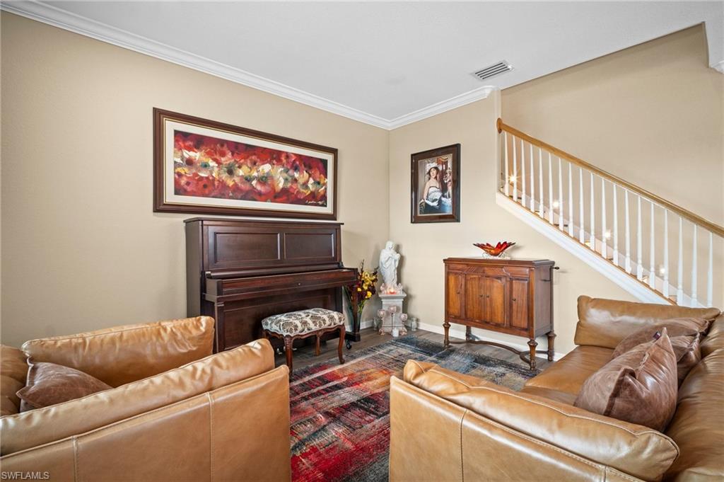 10289 Templeton LN