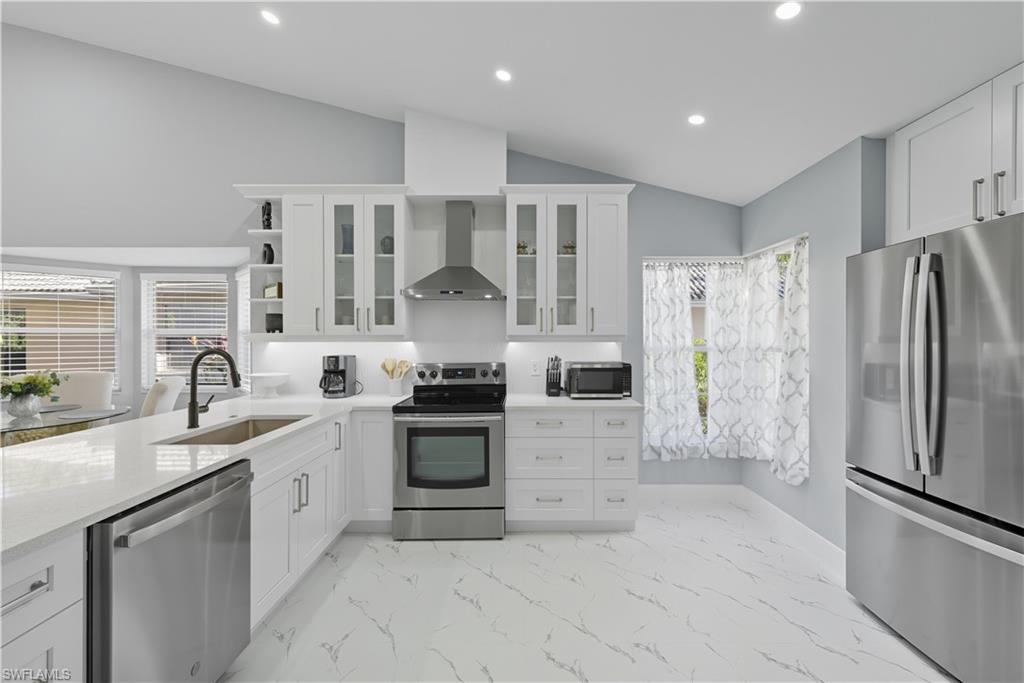 WORLD TENNIS CENTER - Residential Lease