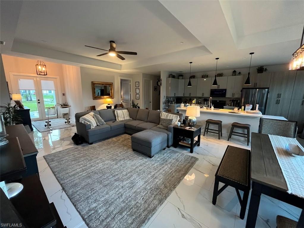 GOLDEN GATE ESTATES - Residential