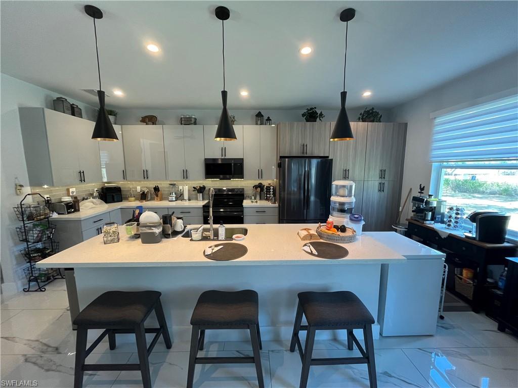 GOLDEN GATE ESTATES - Residential