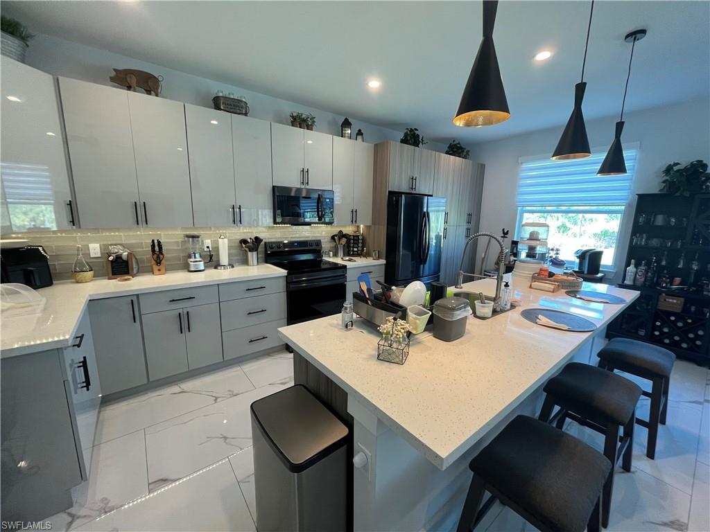 GOLDEN GATE ESTATES - Residential