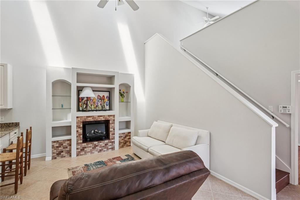 QUAIL WOODS COURTYARDS - Residential