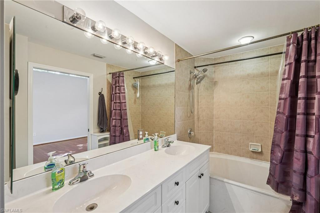 QUAIL WOODS COURTYARDS - Residential