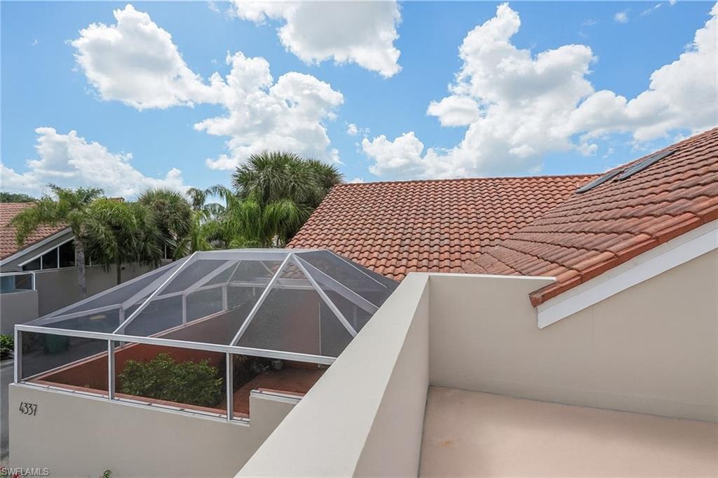 QUAIL WOODS COURTYARDS - Residential