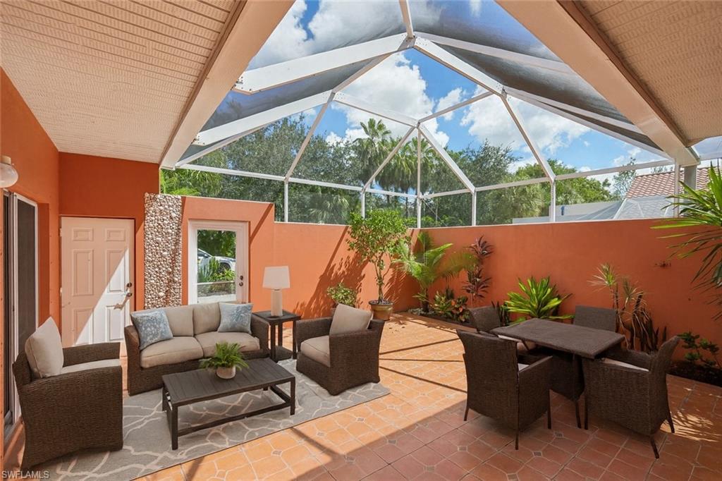 QUAIL WOODS COURTYARDS - Residential