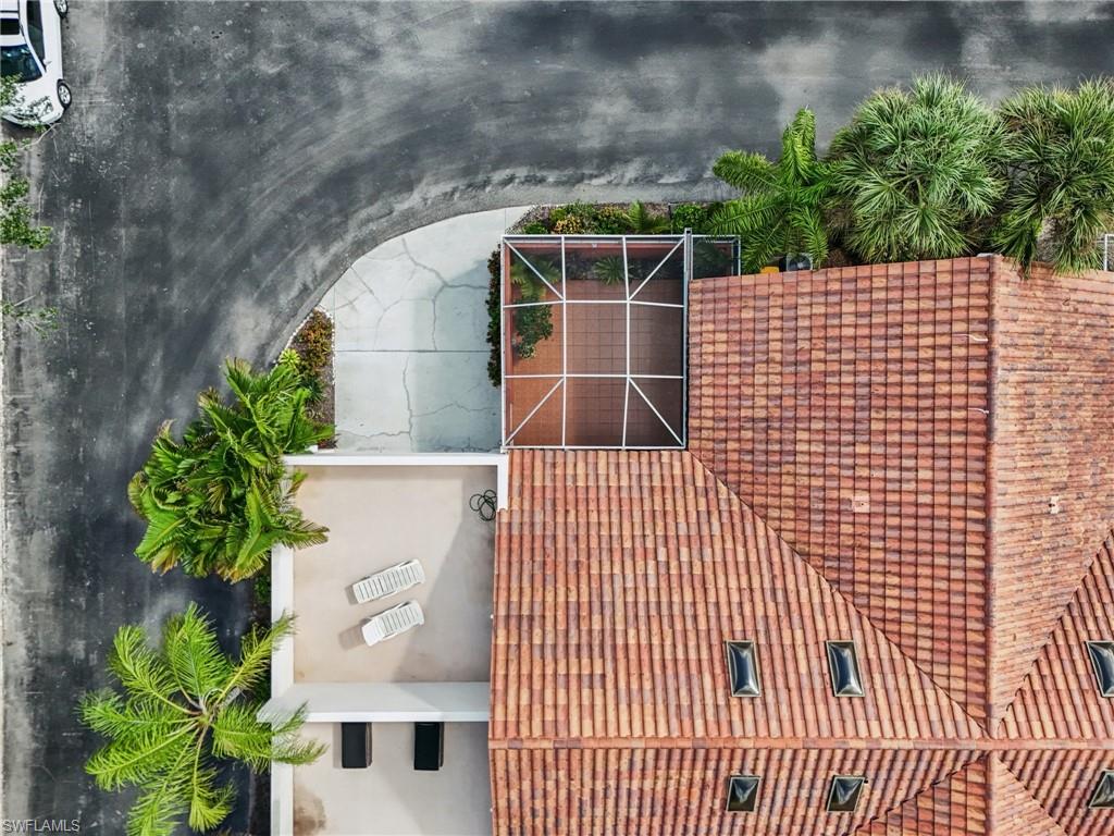 QUAIL WOODS COURTYARDS - Residential