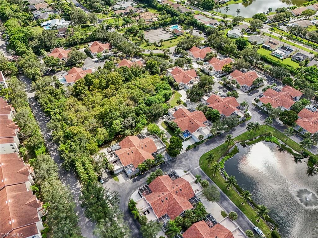 QUAIL WOODS COURTYARDS - Residential