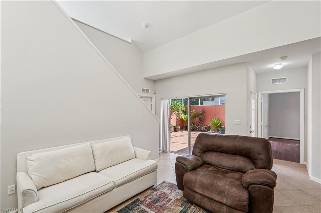 QUAIL WOODS COURTYARDS - Residential