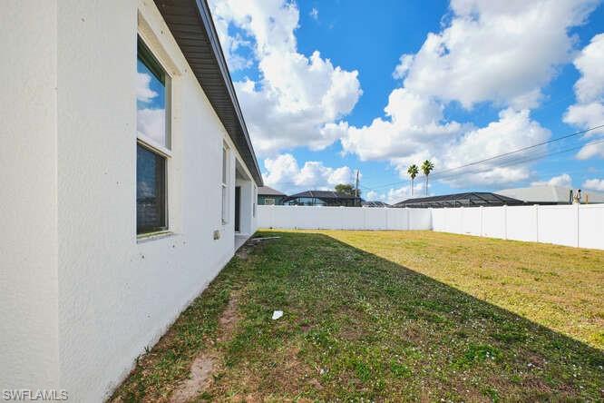 CAPE CORAL - Residential