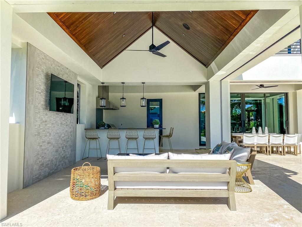 AQUALANE SHORES - Residential