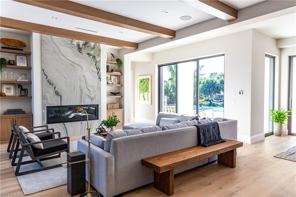 AQUALANE SHORES - Residential