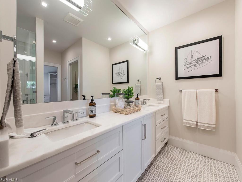 AQUALANE SHORES - Residential