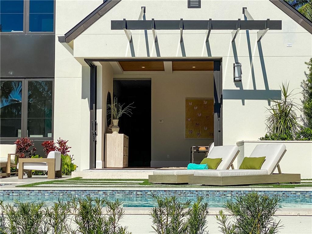 AQUALANE SHORES - Residential