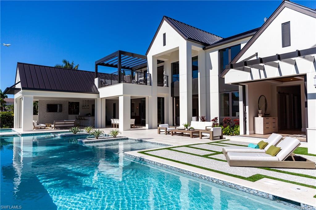 AQUALANE SHORES - Residential