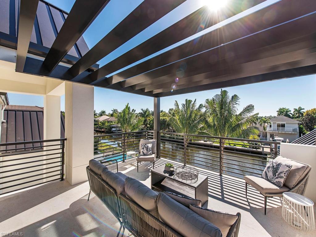 AQUALANE SHORES - Residential