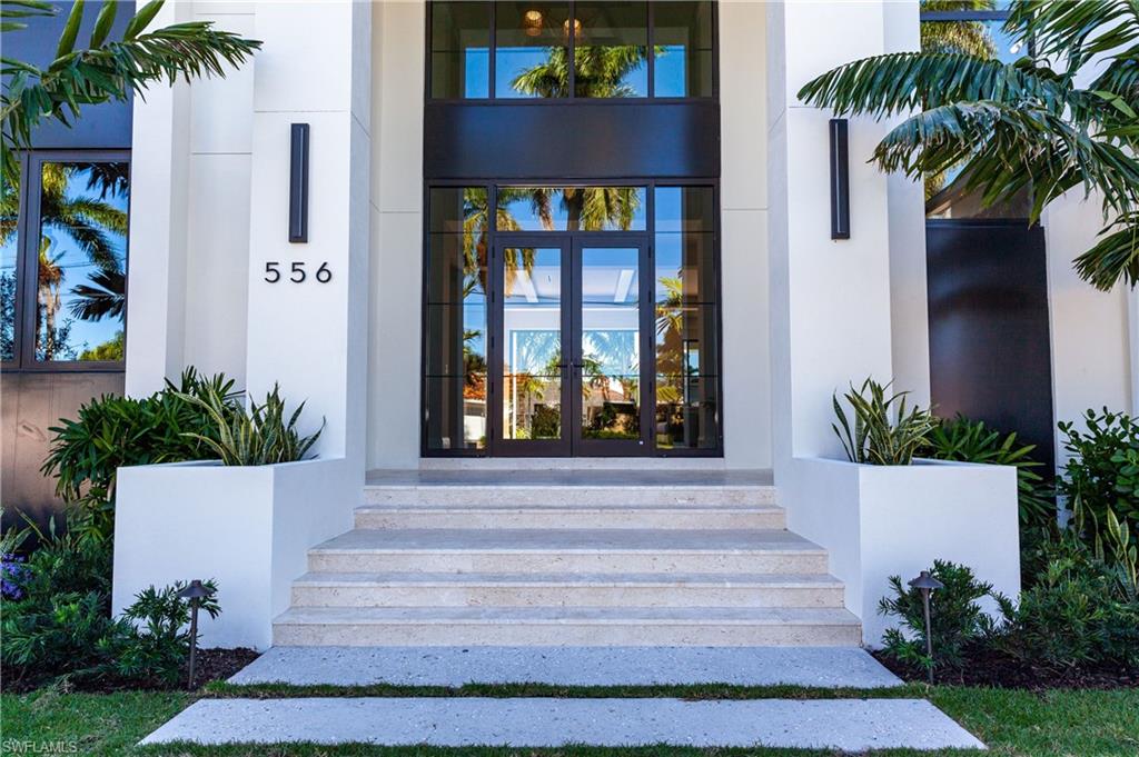 AQUALANE SHORES - Residential