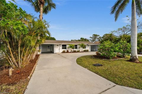 A home in NAPLES