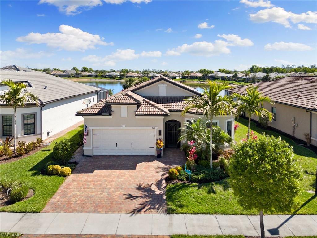 WINDING CYPRESS - Residential