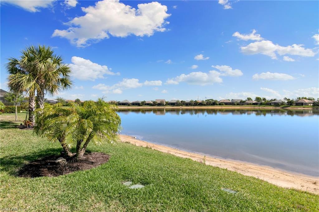 WINDING CYPRESS - Residential