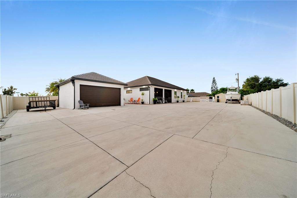 CAPE CORAL - Residential