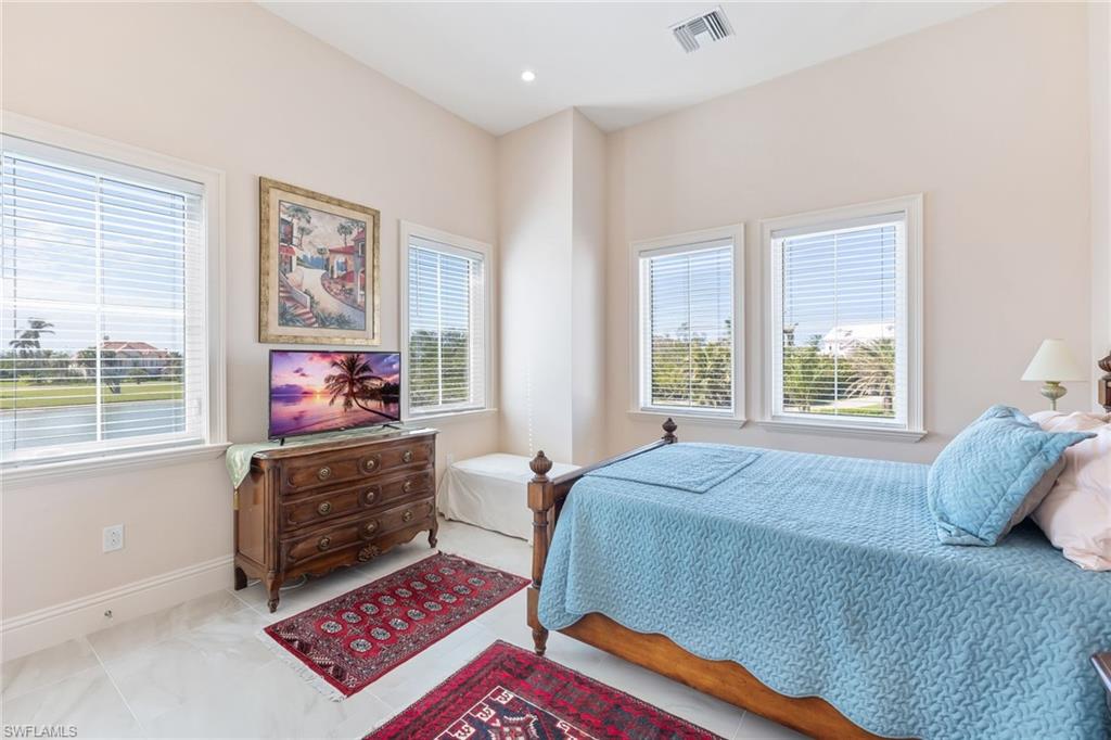 JONATHAN HARBOUR - Residential