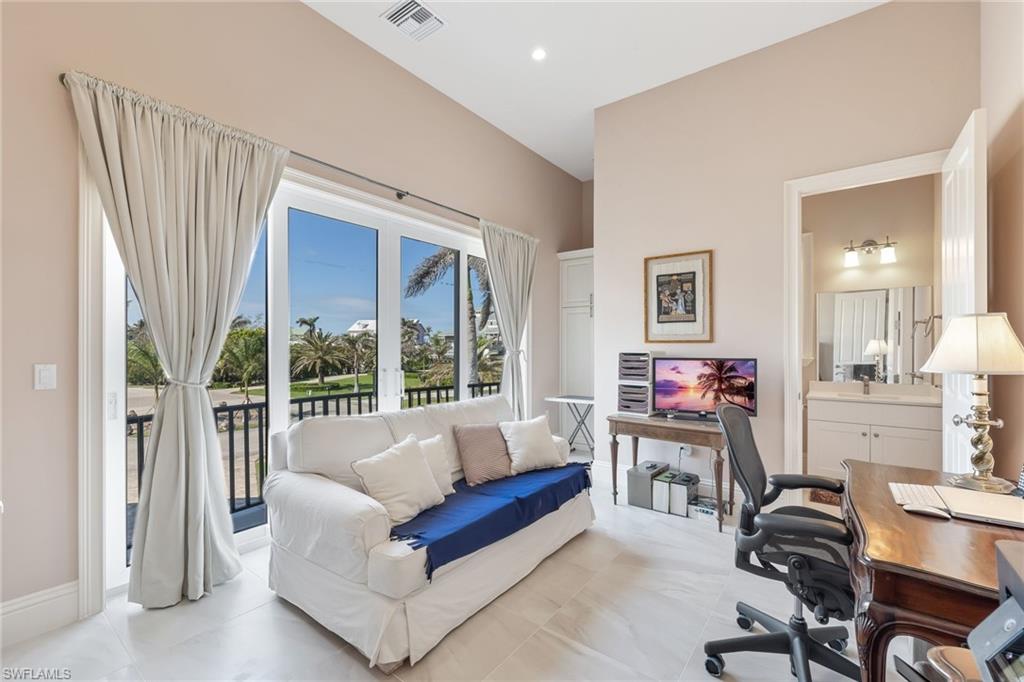 JONATHAN HARBOUR - Residential