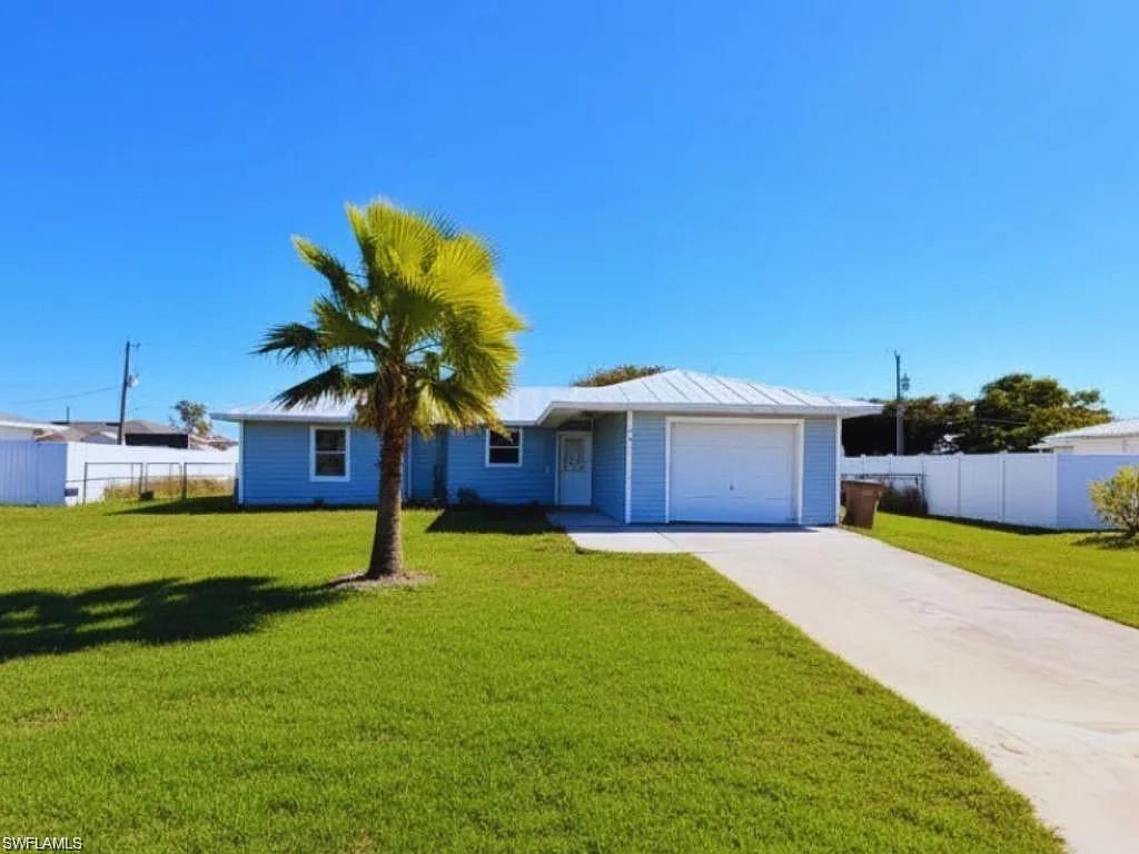 CAPE CORAL - Residential Lease