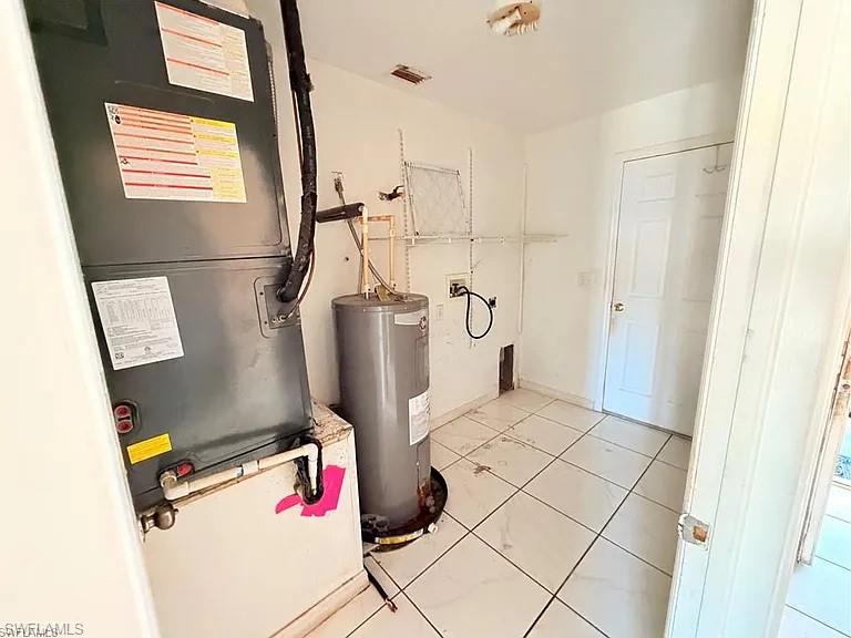 CAPE CORAL - Residential Lease