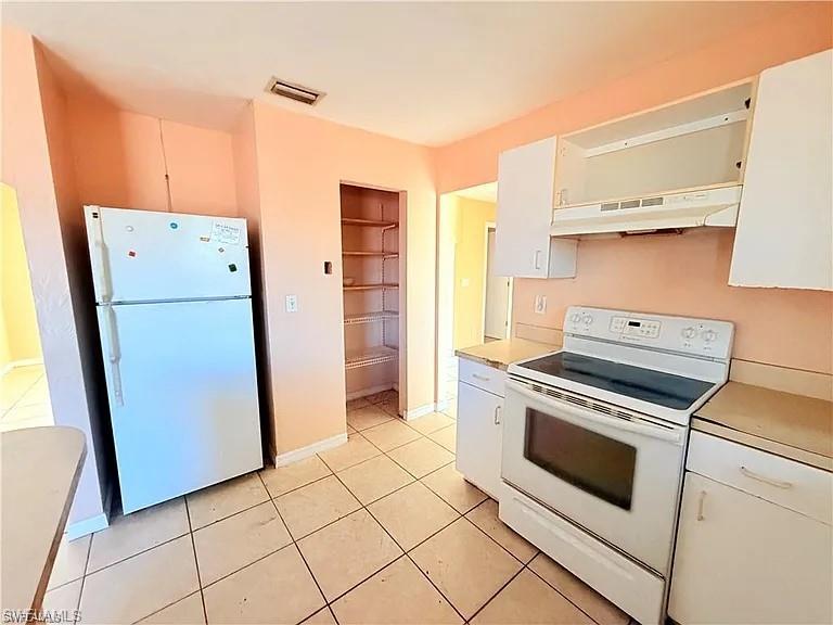 CAPE CORAL - Residential Lease