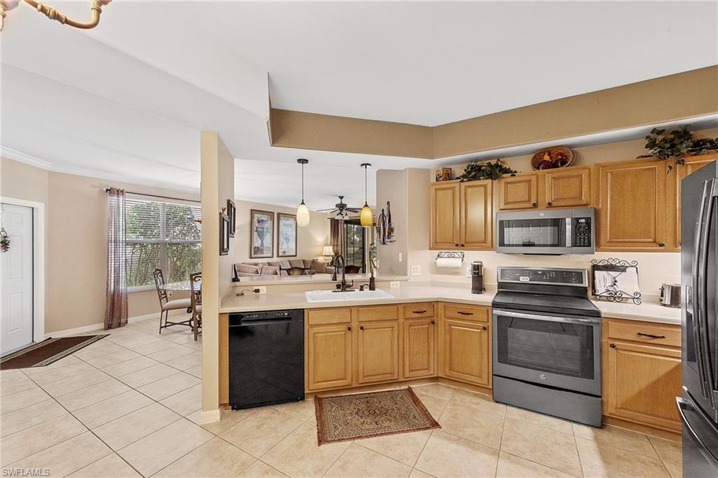 COLONIAL COUNTRY CLUB - Residential