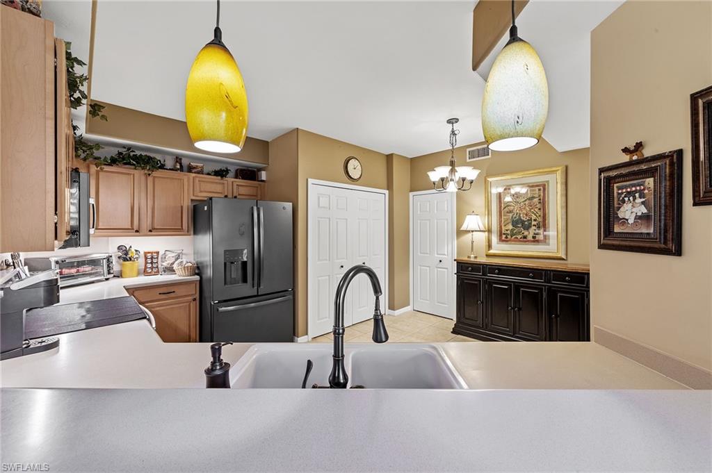 COLONIAL COUNTRY CLUB - Residential