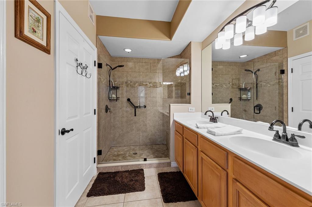 COLONIAL COUNTRY CLUB - Residential