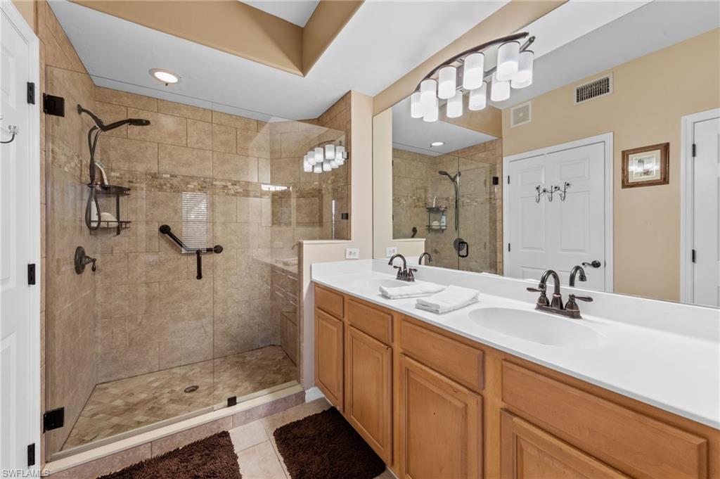 COLONIAL COUNTRY CLUB - Residential