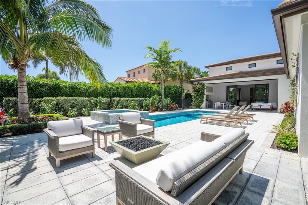 LUCARNO - Residential