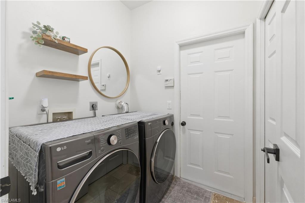 MAPLEWOOD - Residential