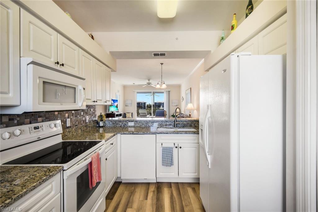 HERITAGE POINTE - Residential