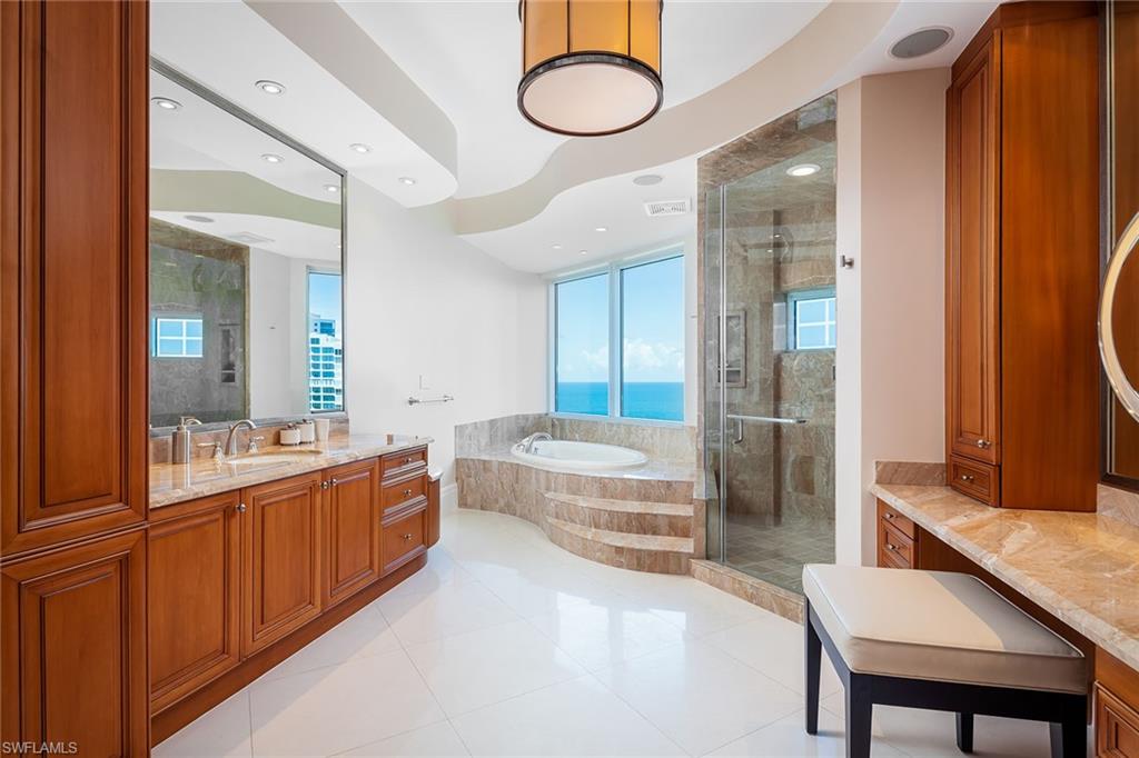 REGENT - Residential